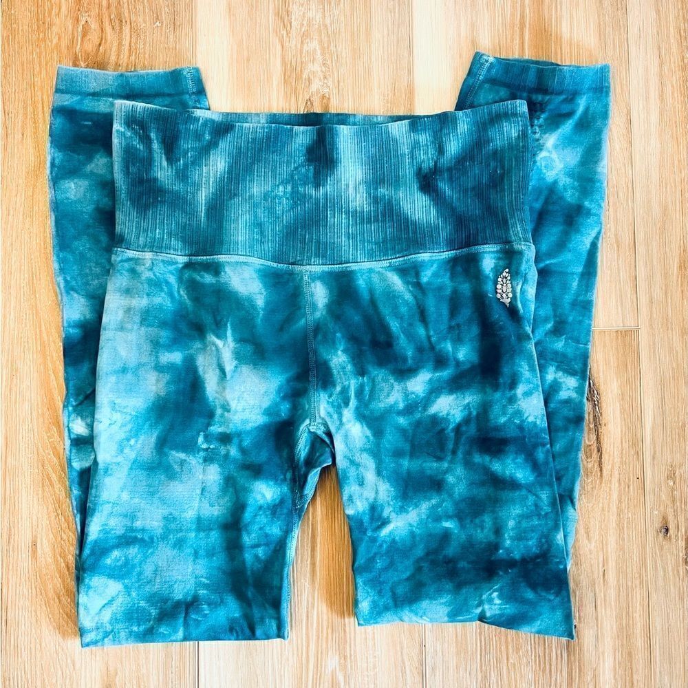 FREE PEOPLE MOVEMENT GOOD KARMA TIE DYE YOGA LEGGINGS SIZE M/L